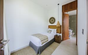 Selong Selo Elevated Villa - Selong Belanak, Indonesia