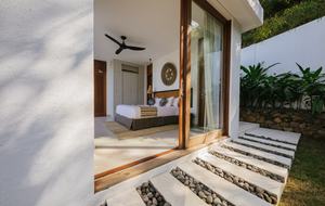 Selong Selo Elevated Villa - Selong Belanak, Indonesia