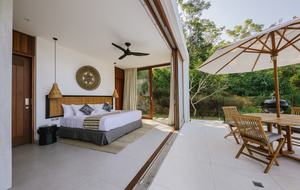 Selong Selo Elevated Villa - Selong Belanak, Indonesia