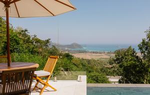 Selong Selo Elevated Villa - Selong Belanak, Indonesia