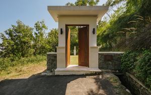 Selong Selo Elevated Villa - Selong Belanak, Indonesia