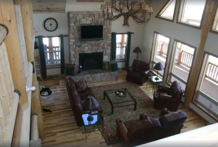 Luxury Log Mountain Home - Close to Wolf Creek!