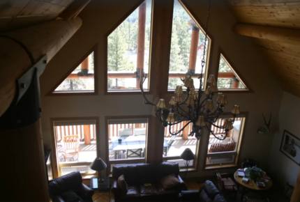 Luxury Log Mountain Home - Close to Wolf Creek!
