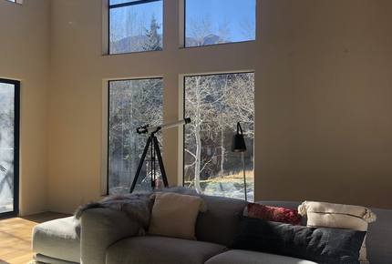Mammoth Lakes Modern Luxury Home - Steps from the main chair lift!