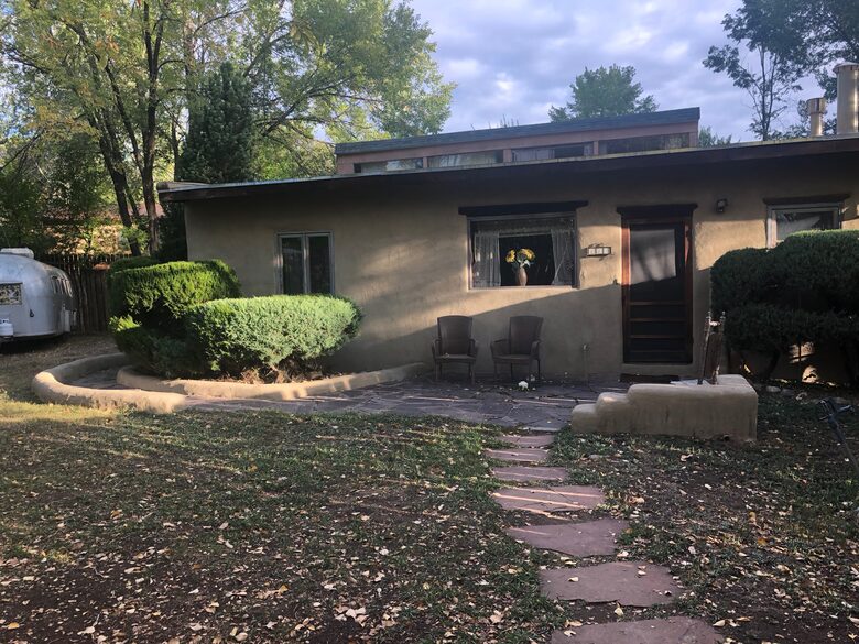 Sister Casita - Bohemian and Dog-Friendly! - Taos, New Mexico