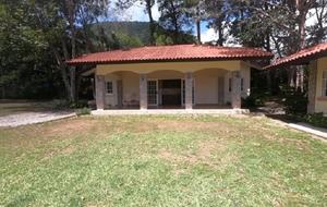 El Valle de Anton Home and Guest House - Rainforest, Beaches, Golf, and Hiking nearby! - El Valle de Anton, Panama