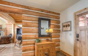 Mountainside Ski-in/Ski-out Luxury Cabin - Big Sky, Montana