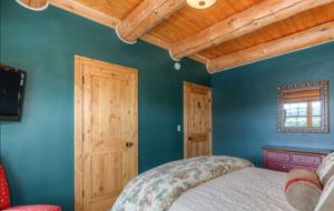 Mountainside Ski-in/Ski-out Luxury Cabin - Big Sky, Montana