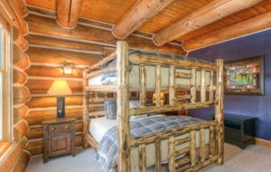 Mountainside Ski-in/Ski-out Luxury Cabin - Big Sky, Montana