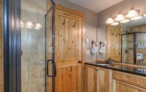 Mountainside Ski-in/Ski-out Luxury Cabin - Big Sky, Montana