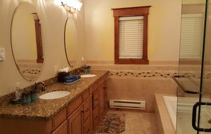 Master Bedroom 3 Full Bathroom