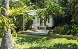 Fully Staffed Oceanfront Beach Estate - Nusa Lembongan, Indonesia