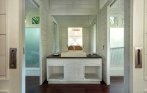 Fully Staffed Oceanfront Beach Estate - Nusa Lembongan, Indonesia