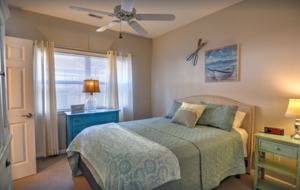 Lake of the Ozarks Waterfront Retreat - Lake Ozark, Missouri