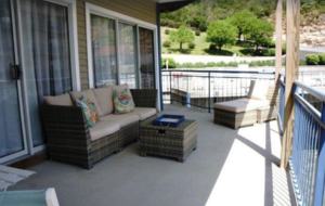 Lake of the Ozarks Waterfront Retreat - Lake Ozark, Missouri