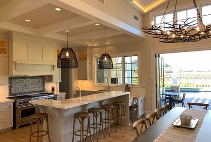 Heart of Napa Valley Luxury Home and Guest House - Walk to French Laundry and Countless Tasting Rooms!