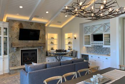 Heart of Napa Valley Luxury Home and Guest House - Walk to French Laundry and Countless Tasting Rooms!