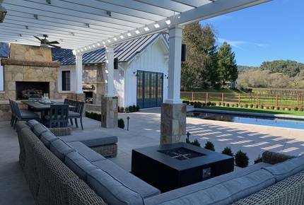 Heart of Napa Valley Luxury Home and Guest House - Walk to French Laundry and Countless Tasting Rooms!