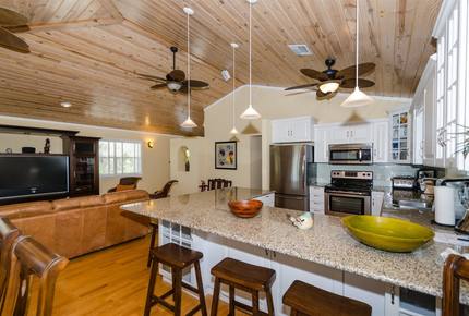 Oceanfront Luxury Lodge and Cottage - Marathon, Florida