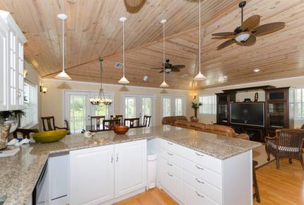 Oceanfront Luxury Lodge and Cottage - Marathon, Florida