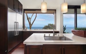 Modern Laguna Beach Coastline Villa (R)