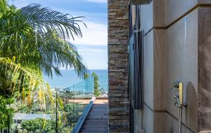 Modern Laguna Beach Coastline Villa (R) - Laguna Beach, California