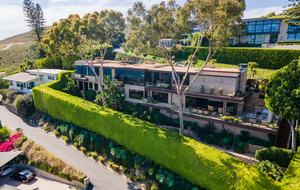 Modern Laguna Beach Coastline Villa (R) - Laguna Beach, California