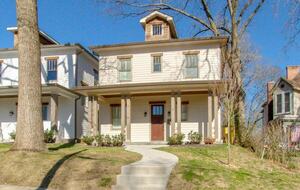 Luxury 12 South Nashville Cottage - Nashville, Tennessee