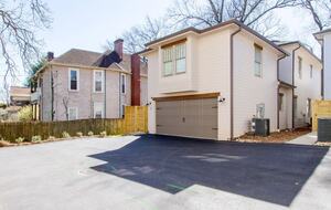 Luxury 12 South Nashville Cottage - Nashville, Tennessee