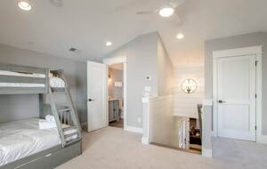 Luxury 12 South Nashville Cottage - Nashville, Tennessee