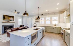 Luxury 12 South Nashville Cottage - Nashville, Tennessee