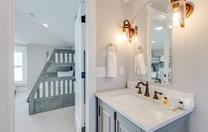 Luxury 12 South Nashville Cottage - Nashville, Tennessee