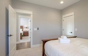 Luxury 12 South Nashville Cottage - Nashville, Tennessee