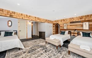 Custom Luxury Log Home at Sugarloaf Mountain - Dickerson, Maryland