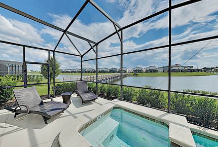 Lakeside Castle Villa with Private Pool & Spa - Kissimmee, Florida
