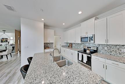 Lakeside Castle Villa with Private Pool & Spa - Kissimmee, Florida