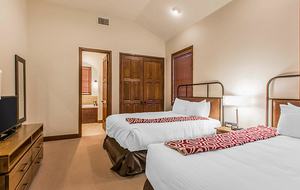 Home exchange, The Club at Big Bear Village, presidential guest room