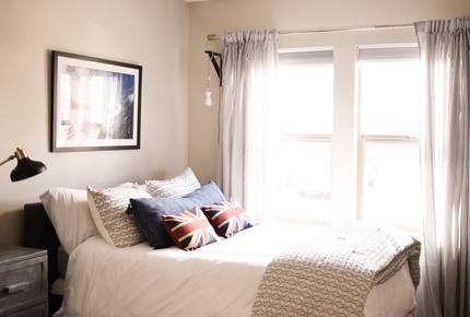 Surf and City Abode - San Diego, California