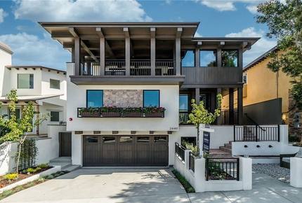 Luxurious New Beach Home