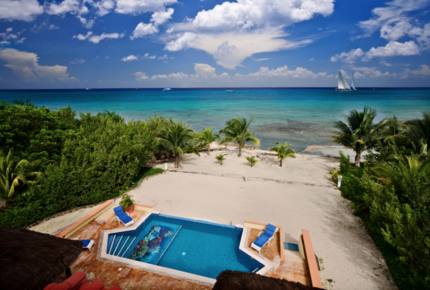 Villa Yak Alil- Luxury Villa on a Private Beach