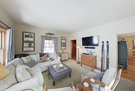 New Listing! Inviting Mountain Home w/ Hot Tub - Dillon, Colorado
