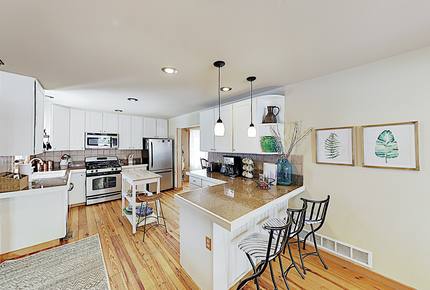New Listing! Inviting Mountain Home w/ Hot Tub - Dillon, Colorado