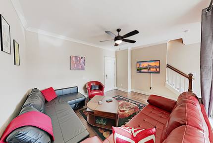 NashVilla - Luxury Townhome by Belmont