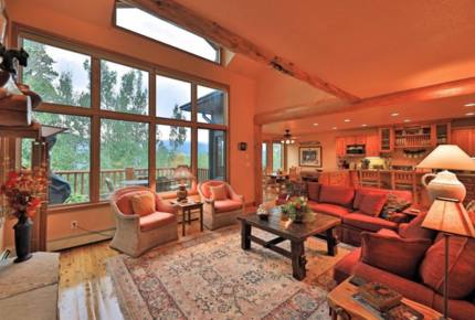 Mary Jane Ski Haus – Mountain Country Retreat