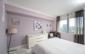 Luxury condo with pool, large deck, minutes from Fort Lauderdale & Miami - Hallandale, Florida