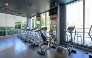 Luxury condo with pool, large deck, minutes from Fort Lauderdale & Miami - Hallandale, Florida