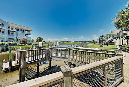 Canal Dream Home w/ Private Dock & Crow’s Nest