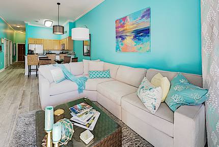 The Magnolia w/ Pool & Hot Tub - Walk to the Beach