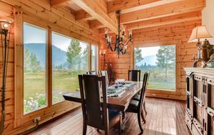 Luxe Estate with Hot Tub, Theater & Chef's Kitchen - Breckenridge, Colorado