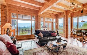 Luxe Estate with Hot Tub, Theater & Chef's Kitchen - Breckenridge, Colorado